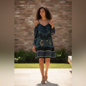 Elegant i.c.e Cold Shoulder Dress, Floral, Boho, Wrinkle Resistant, size 10